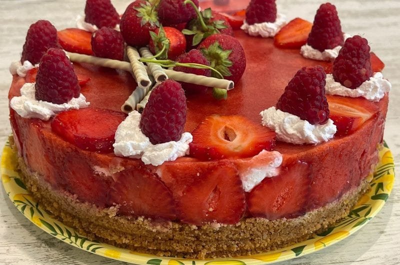 Cheesecake fara zahar cu capsuni