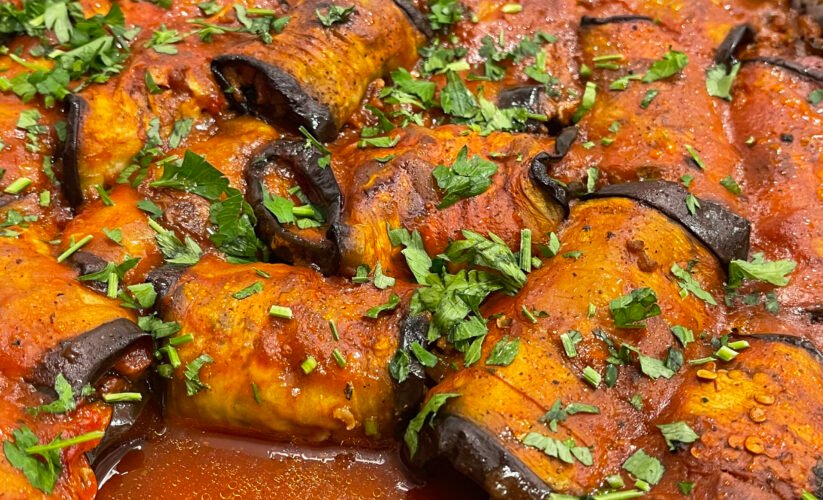 Vinete umplute cu carne la cuptor