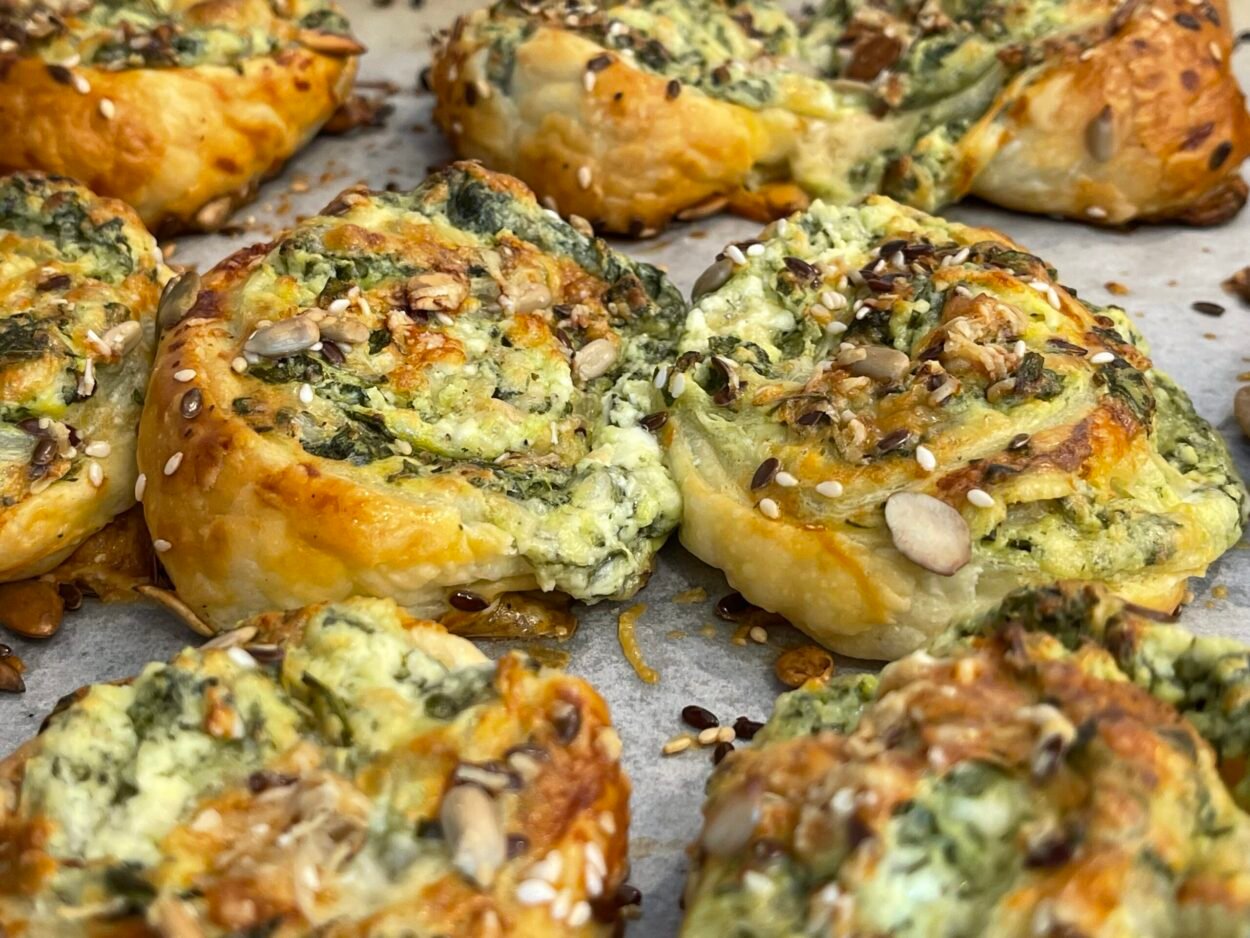 Easy Spinach and Cheese Rolls Recipe (Ready in 30 Minutes!)