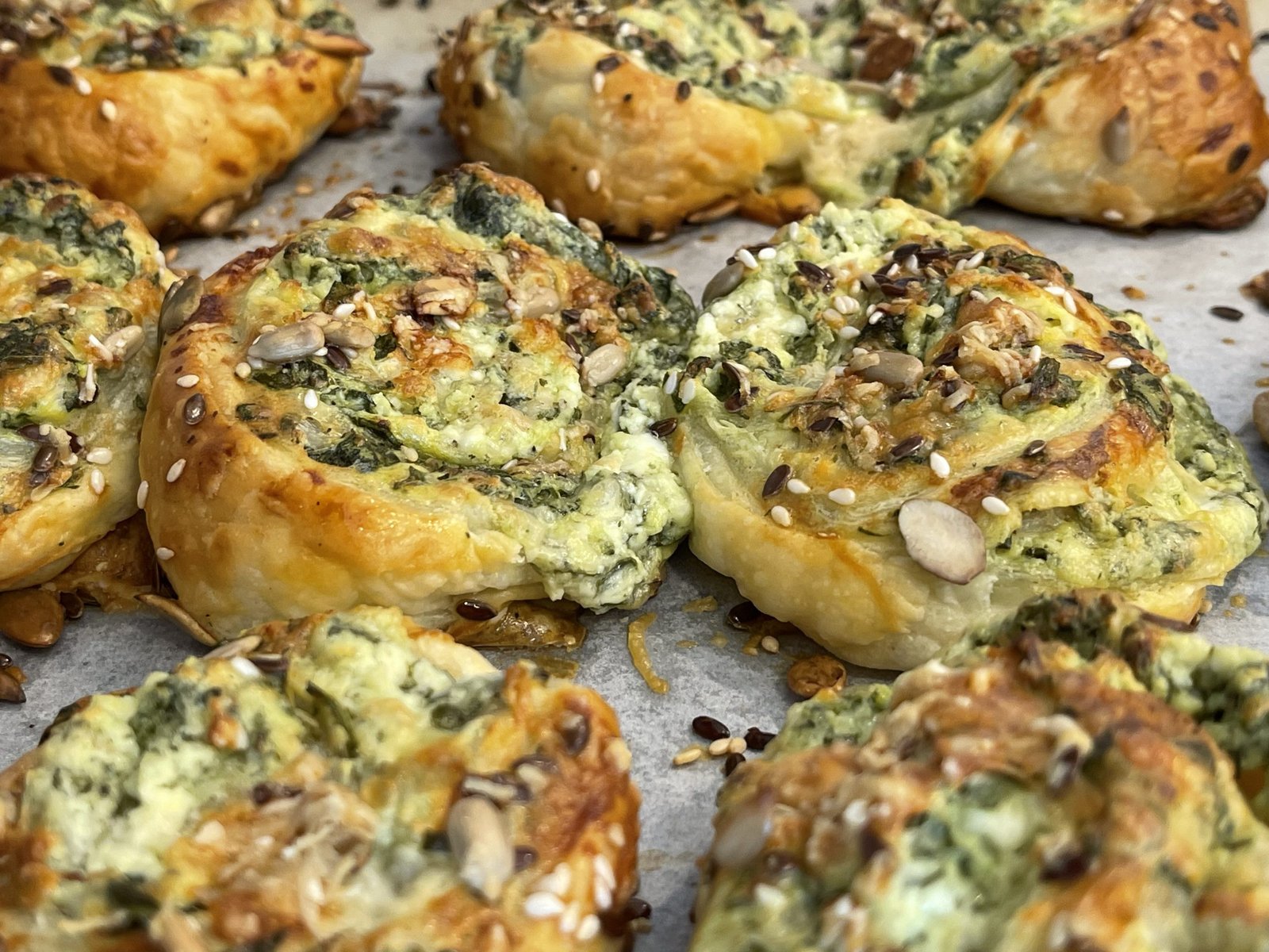 Delicious spinach and cheese rolls in just 30 minutes