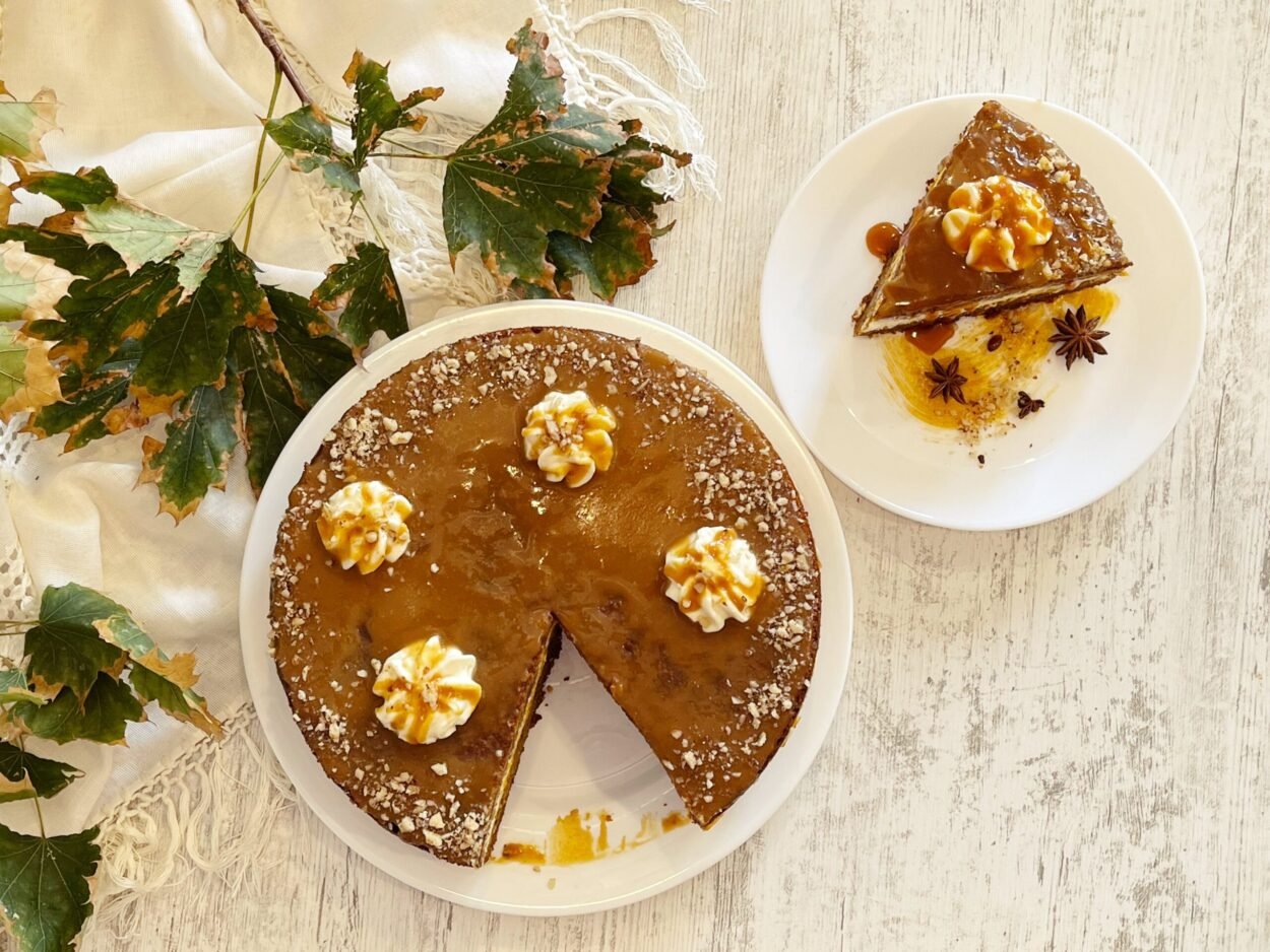 Tort cu dovleac copt și caramel sărat – rețetă simplă pentru un desert rafinat