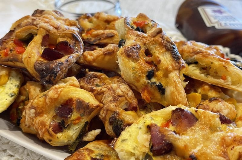 Puff pastry with vegetables and cream cheese