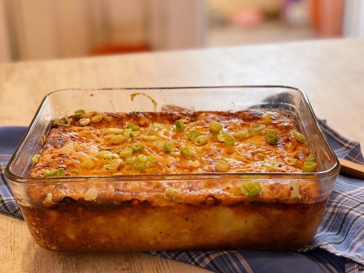 Delicious cauliflower pudding with cream cheese and bacon