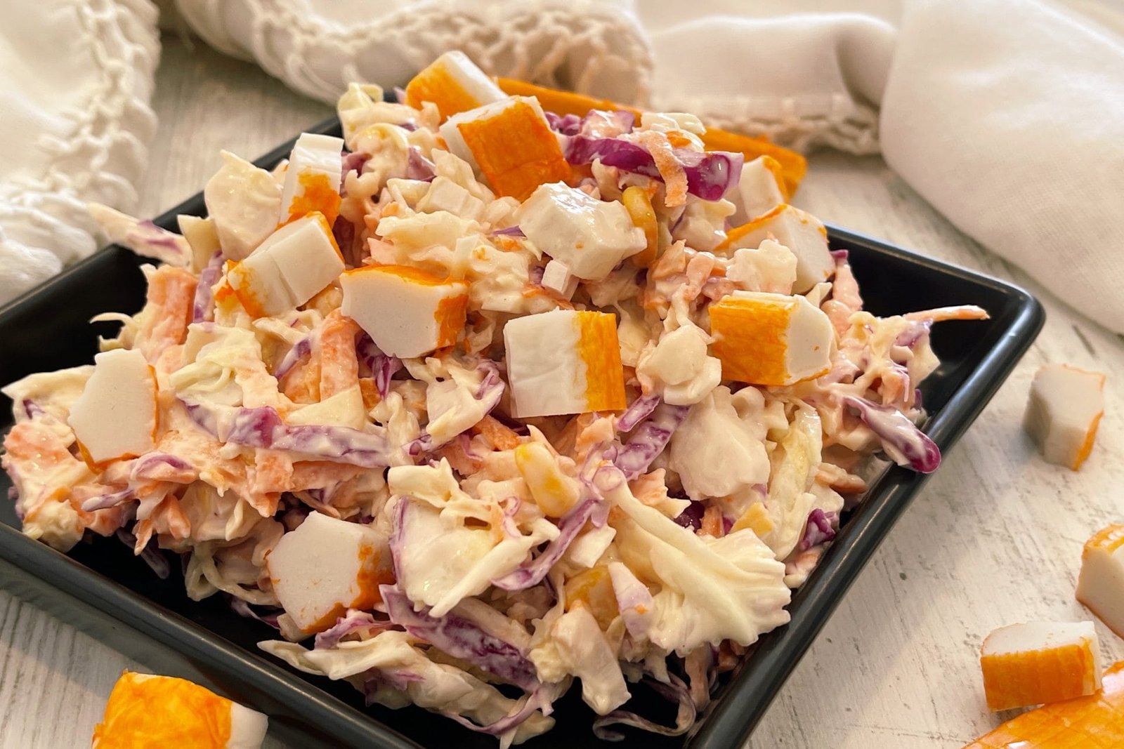 Salata delicioasa de Varza cu Surimi (bețișoare de crab)