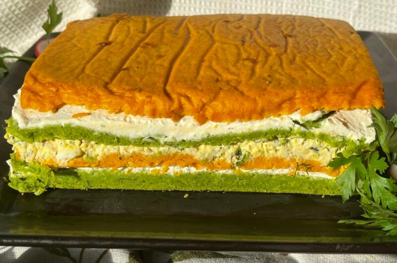 Tort aperitiv cu crema de branza si bacon