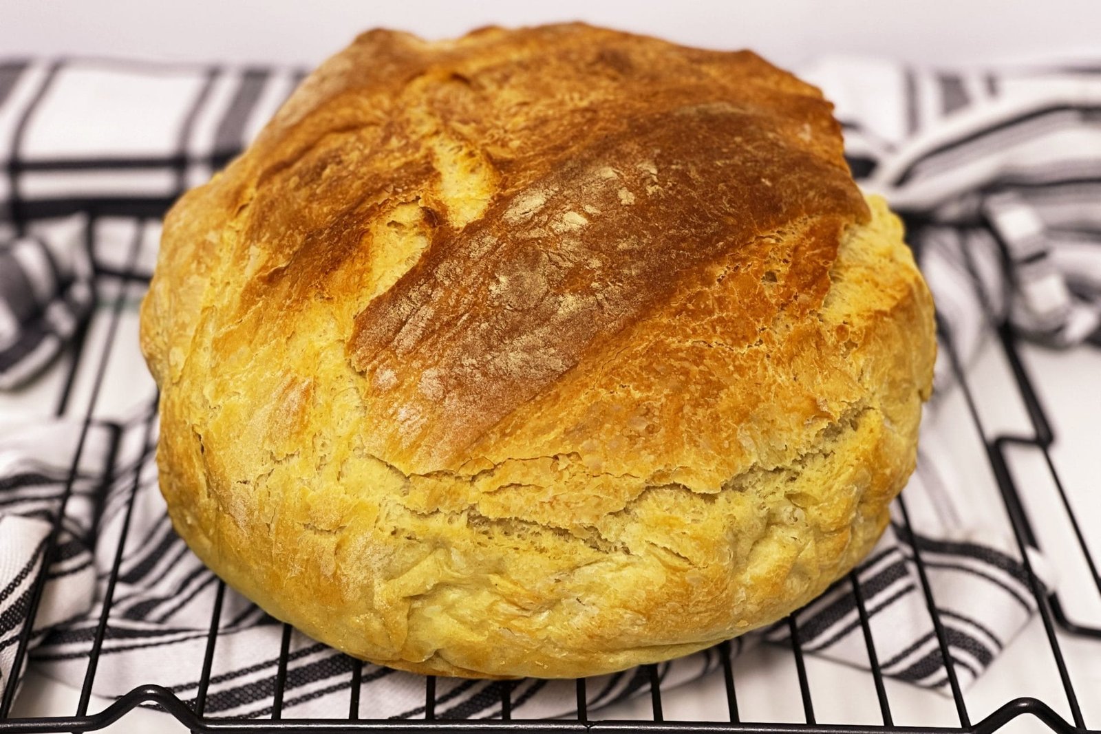 The easiest no-knead bread recipe you’ll ever need!