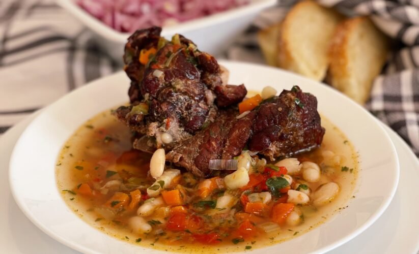 fasole - Cea mai bună ciorba de fasole cu afumatura !