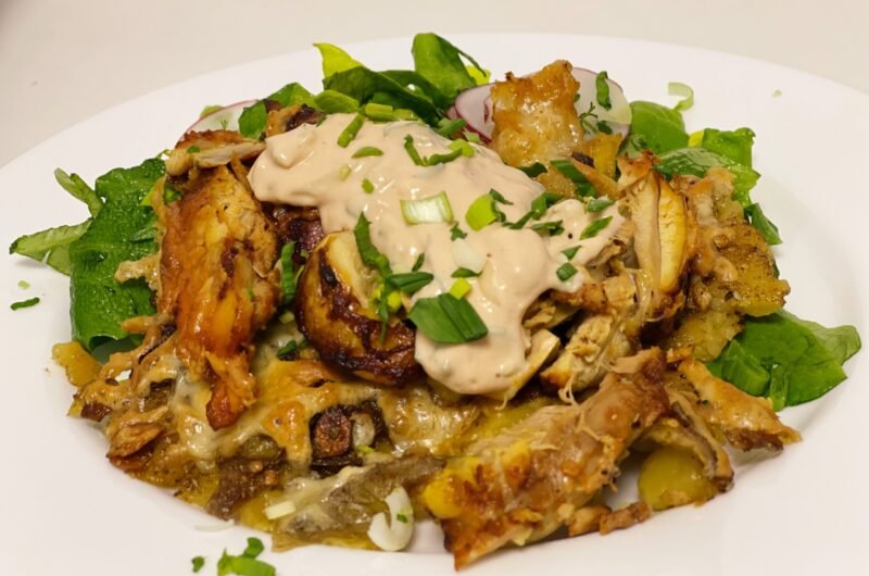 Cheesy Smashed Potatoes and Juicy Baked Chicken - Easy Recipe