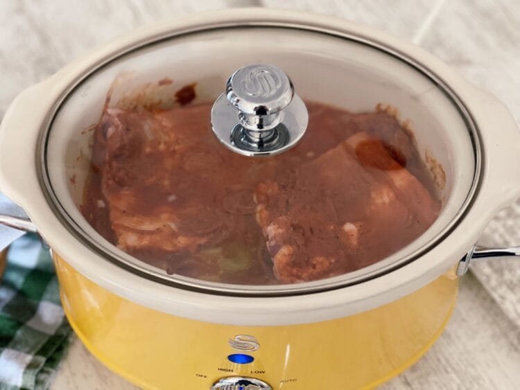 Gatire ribs foto 1 Ribs Slow Cook cu Piure de Mazăre și Cartofi Aromați