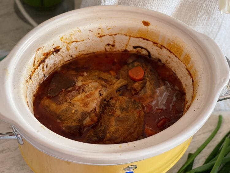 Gatire ribs foto 2 Ribs Slow Cook cu Piure de Mazăre și Cartofi Aromati
