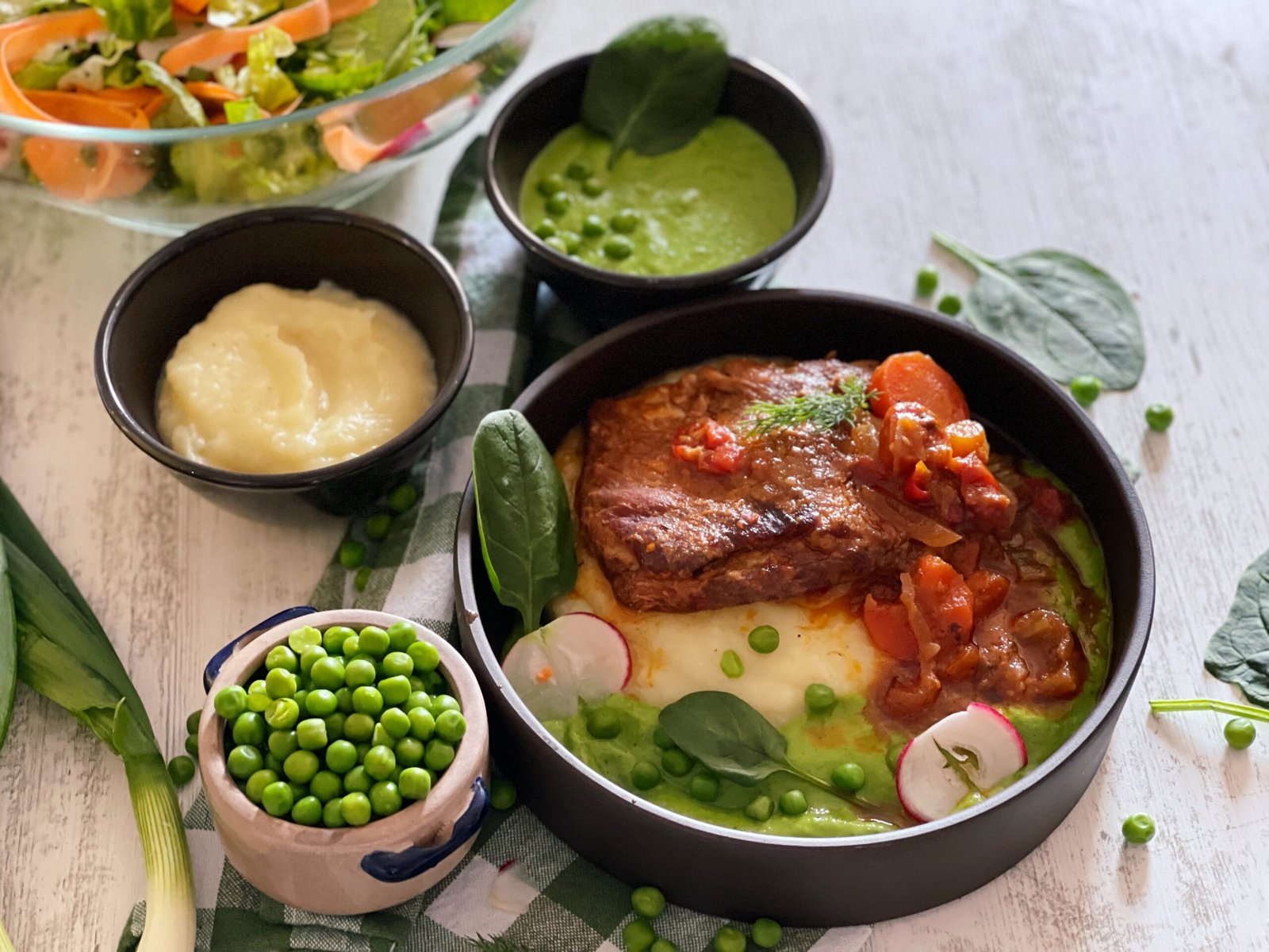 Delicious Slow Cook Ribs with Mashed Peas and Aromatic Potatoes