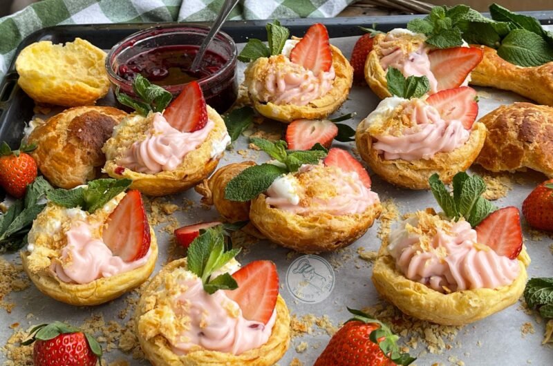 Strawberry & Cream Puff Pastry Baskets