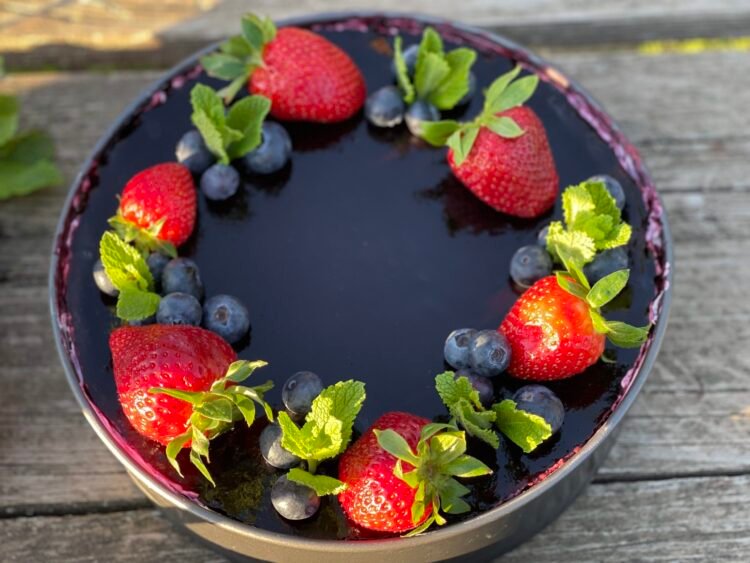 servire photo 2 Cheesecake cu afine (fara coacere)