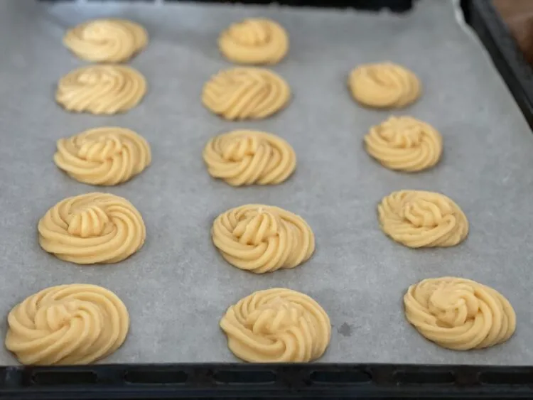 modelare choux pentru Choux cu salata de ton, oua si legume photo 2
