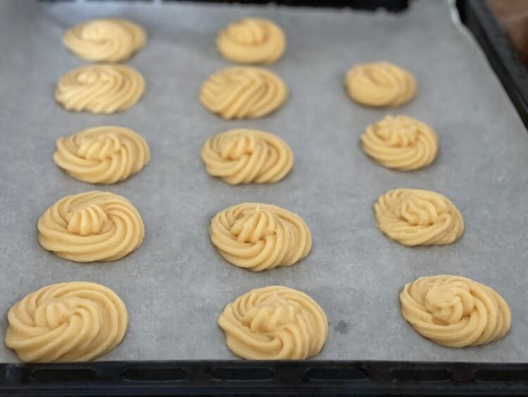 modelare choux pentru Choux cu salata de ton, oua si legume photo 2