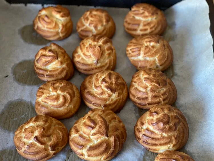 coacere coji choux pentru Choux cu salata de ton, oua si legume
