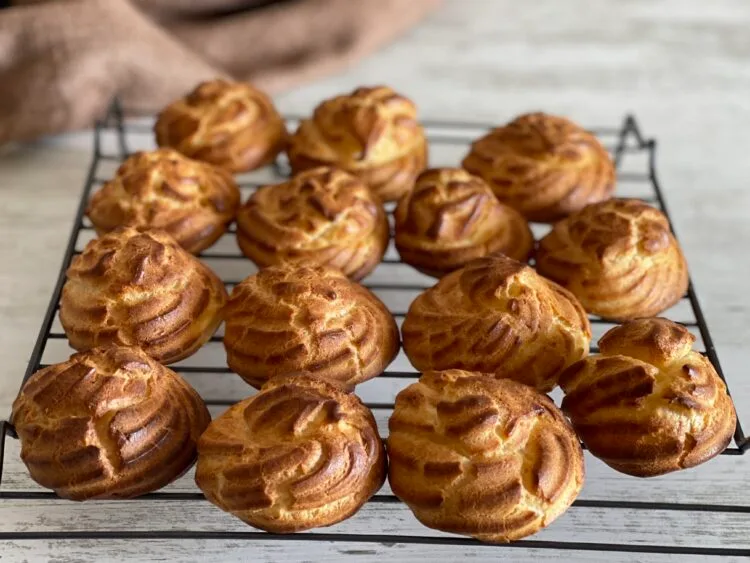 racire coji choux pentru Choux cu salata de ton, oua si legume photo 1