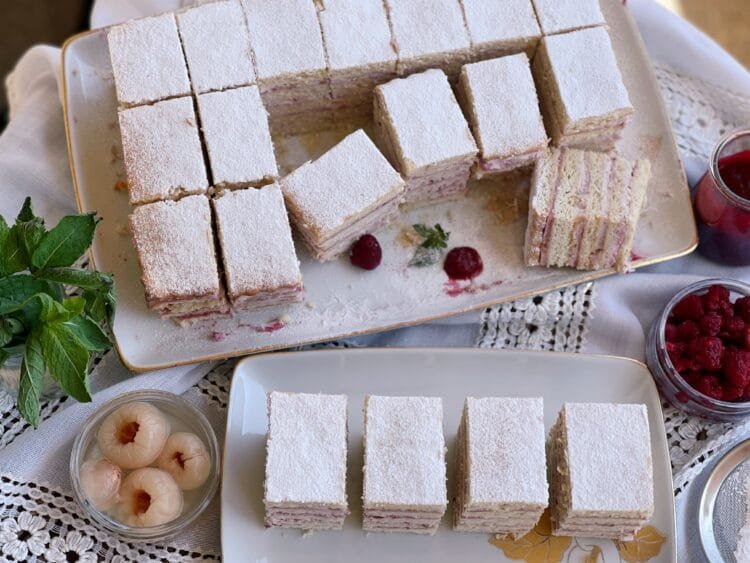 Prajitura portionata, gata de servire