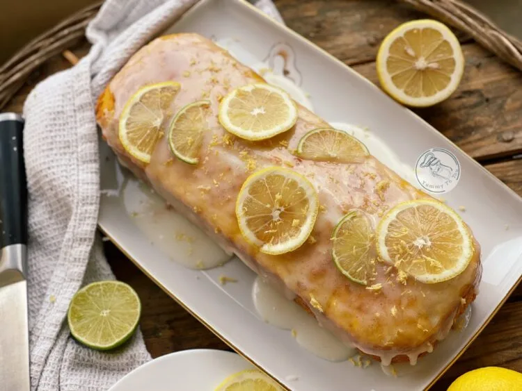 chec umed cu lămâie și iaurt glazurat 1