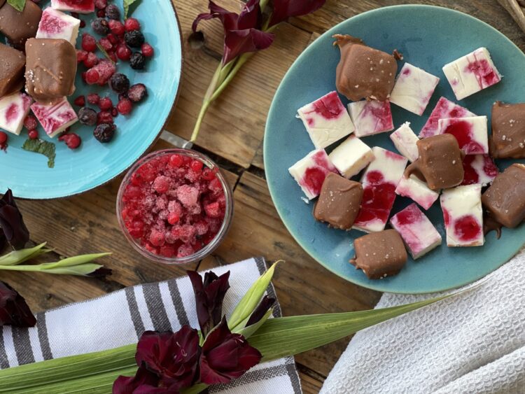 servire 2 bomboane semifreddo cu ricotta