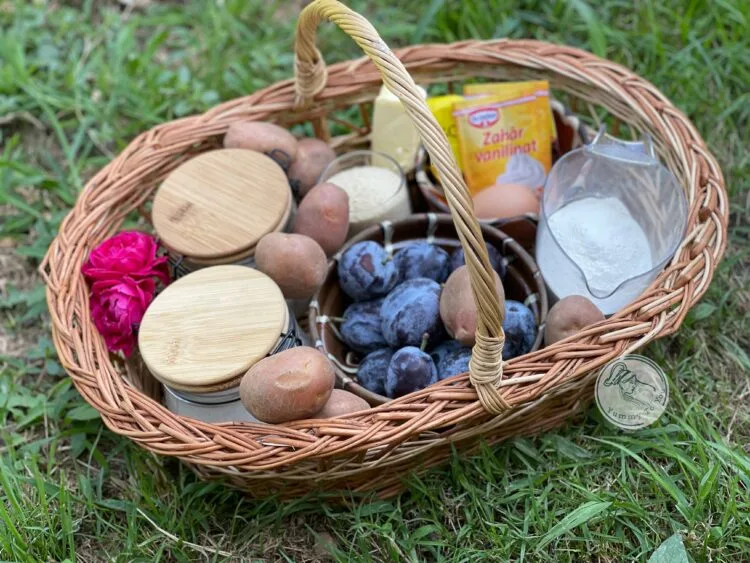 ingrediente 2 Gomboți (găluște) cu prune