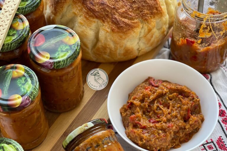 Eggplant and Roasted Pepper Spread – How to Make Romanian Zacusca