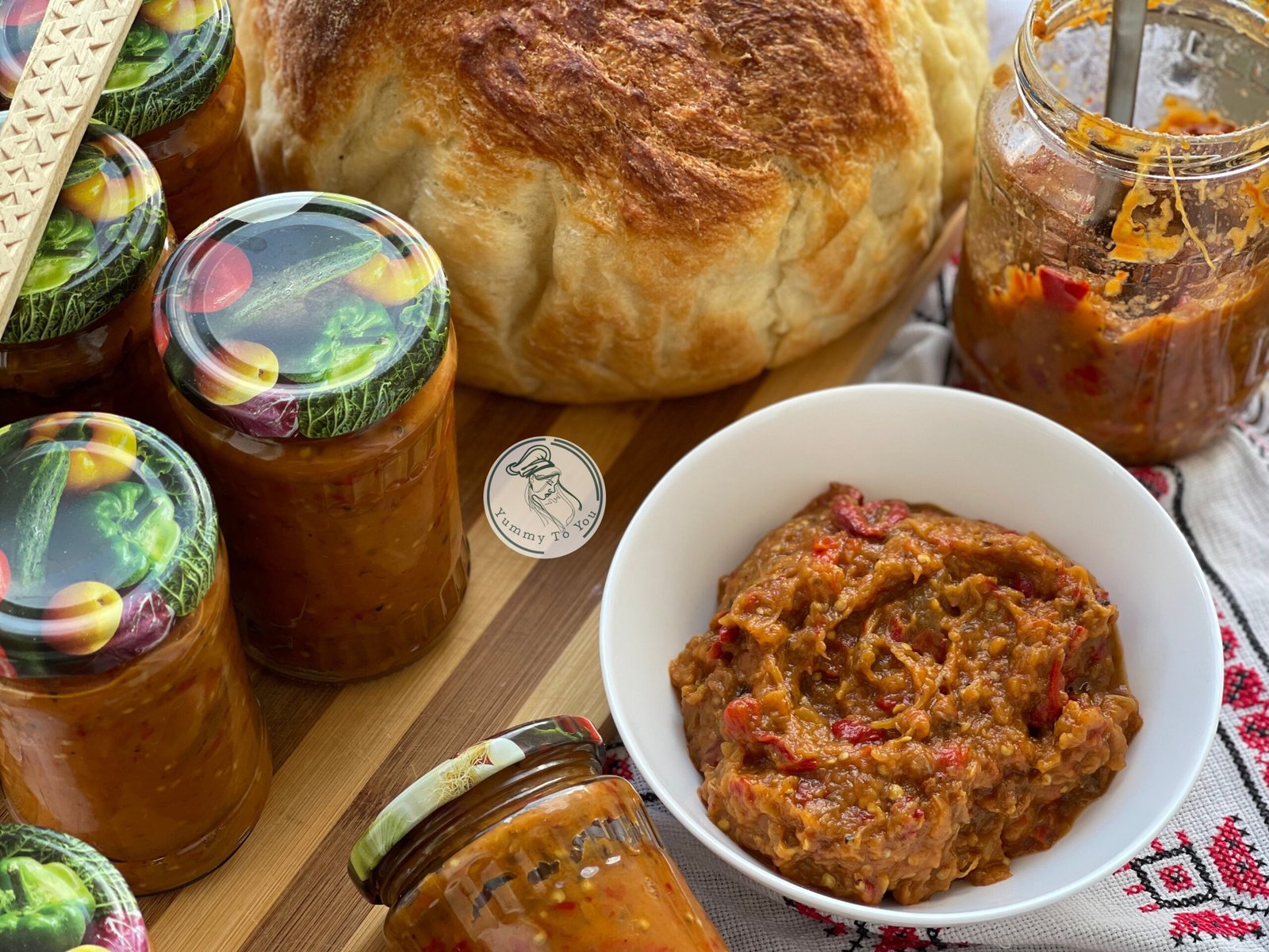 Eggplant and Roasted Pepper Spread – How to Make Romanian Zacusca