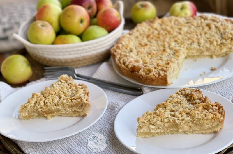 Apple and Fresh Cheese Tart