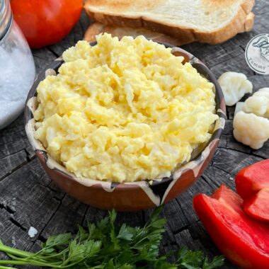 Salata cremoasa de conopida cu usturoi si maioneza cover photo