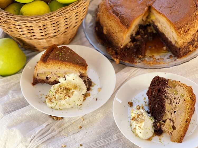 Tort cremă de zahăr ars cu mere și nuci servire 1