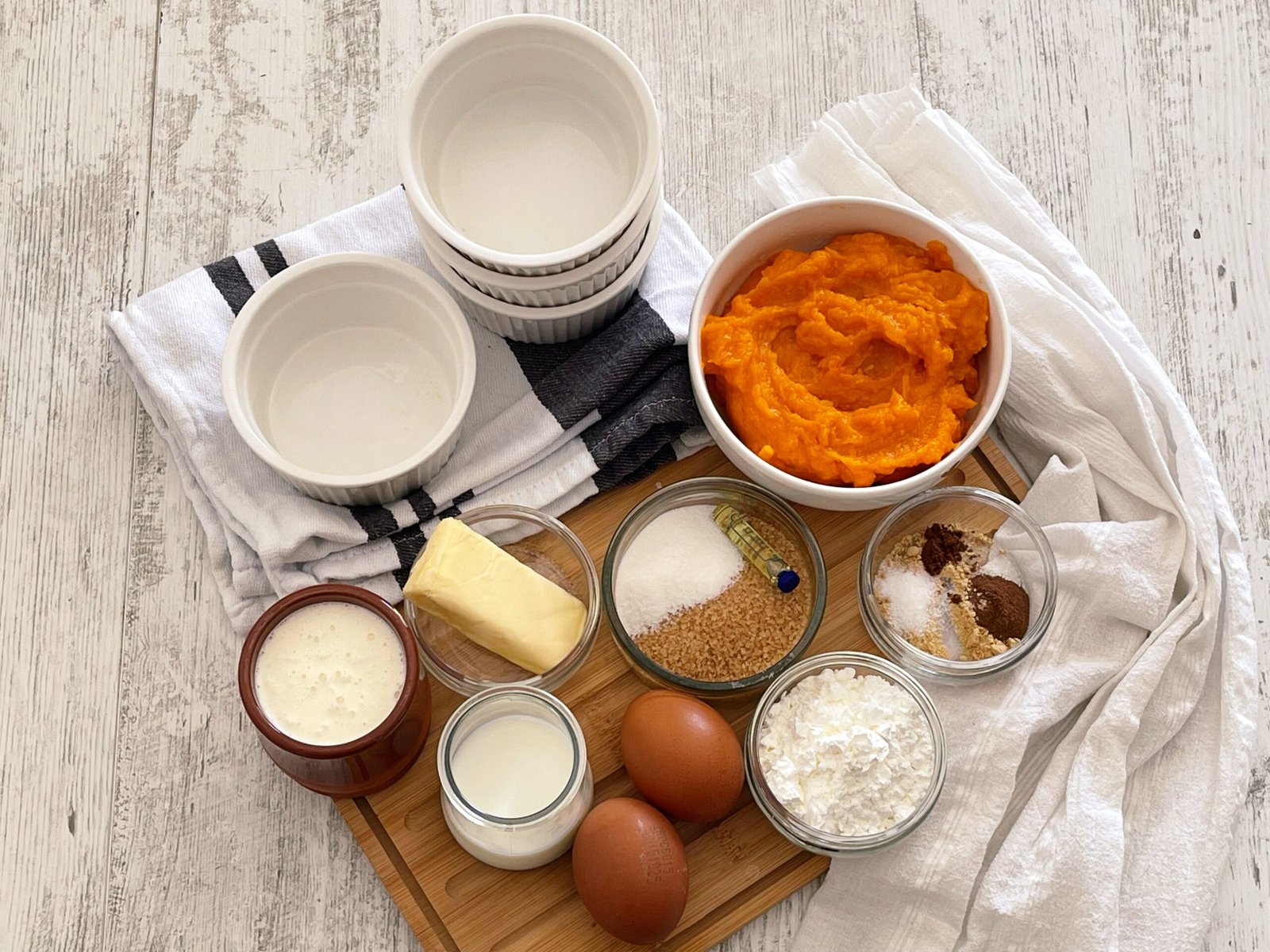 Mini budinci de dovleac ingrediente Mini budinci de dovleac ingrediente