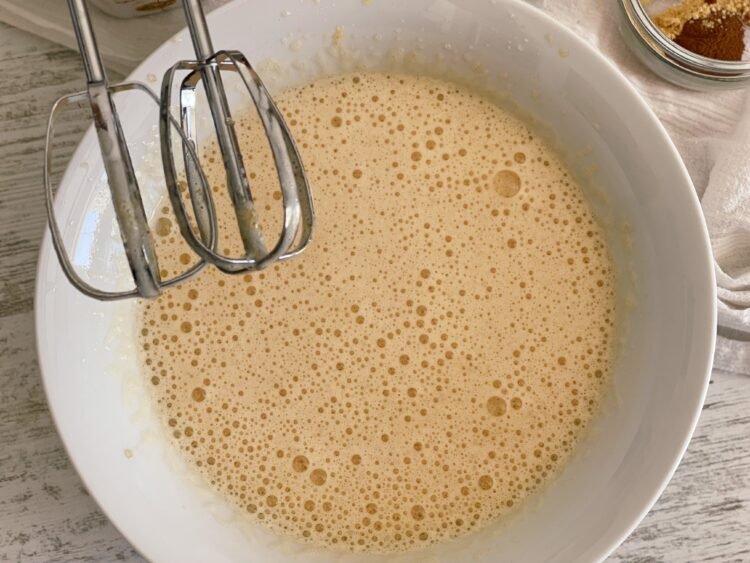 mixare oua si zahar 2