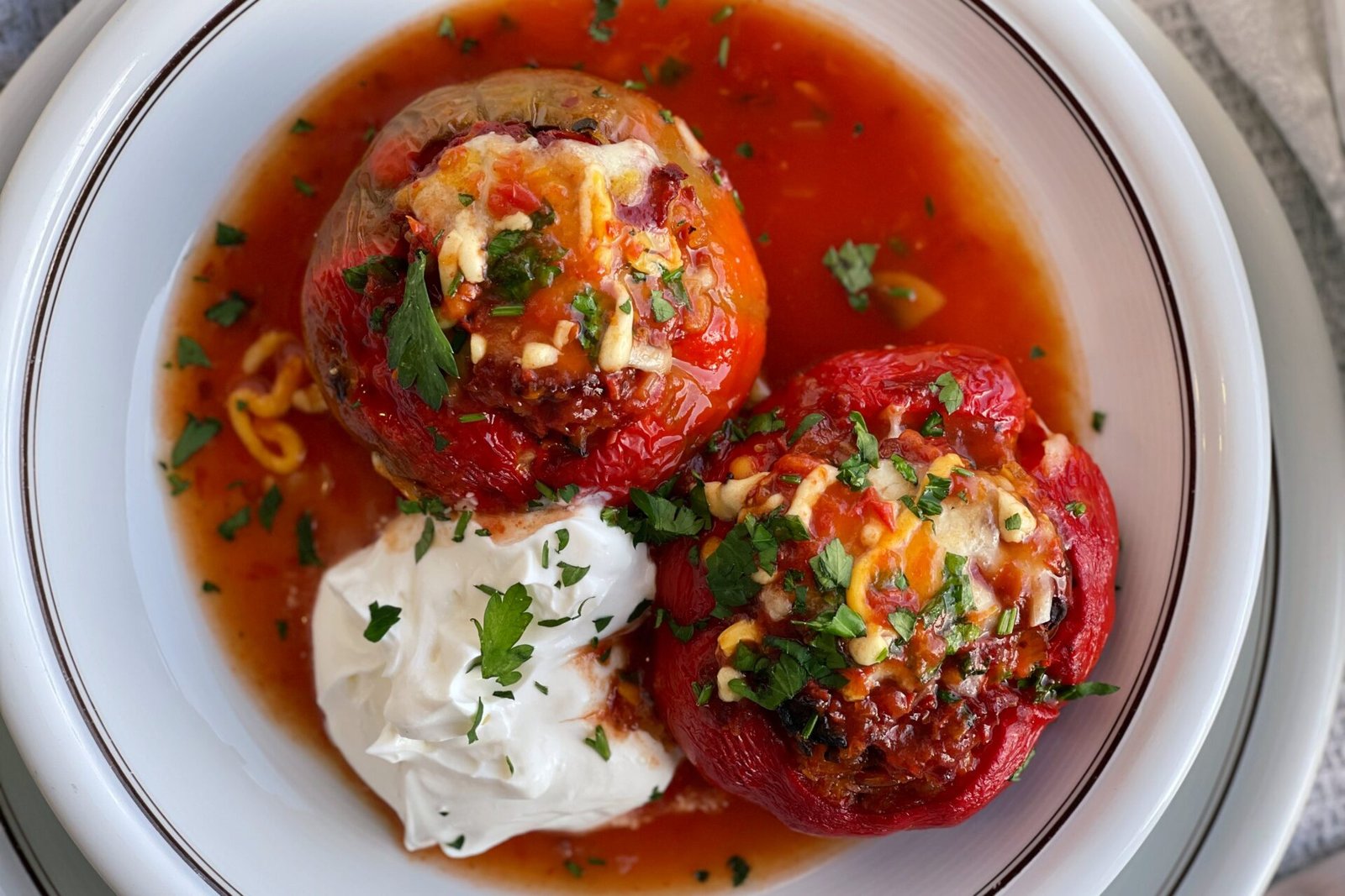 Gogoșari umpluți cu legume și orez – rețetă usoara la cuptor