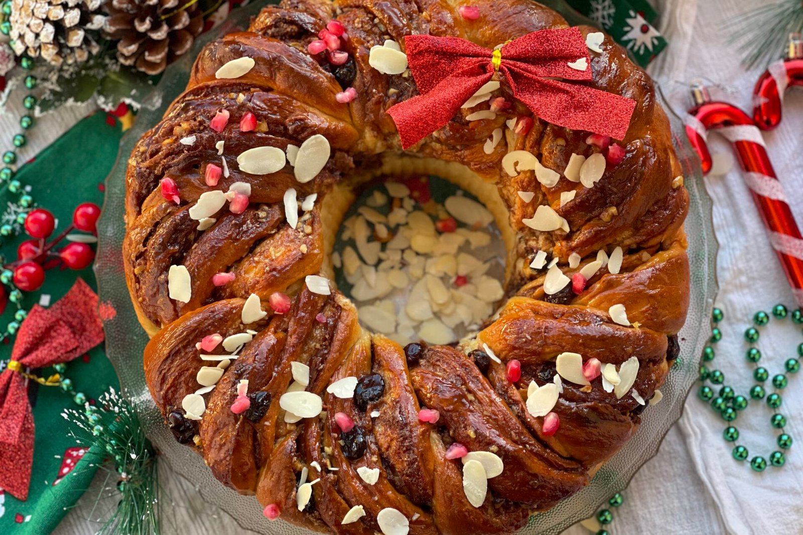 Cozonac Babka cu Ciocolată și Portocale – Coronita de Craciun