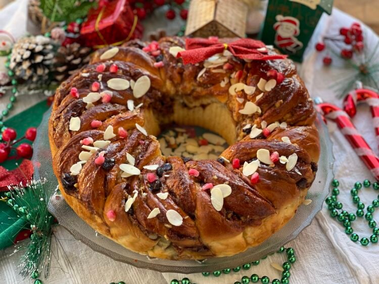 cozonac babka cu ciocolata si portocale top view