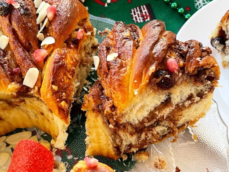Servire cozonac babka cu ciocolată și portocale 1 Servire cozonac babka cu ciocolată și portocale 1