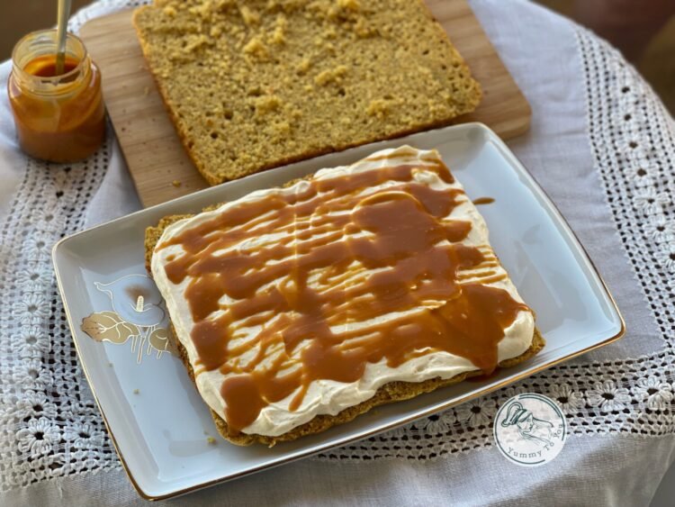 asamblare prajitura , crema mascarpone si caramel sarat