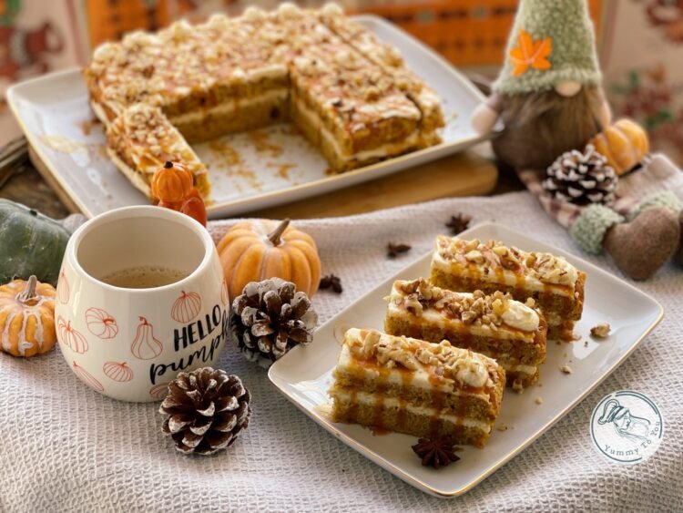 Prăjitură în straturi cu dovleac, caramel și mascarpone servire 2
