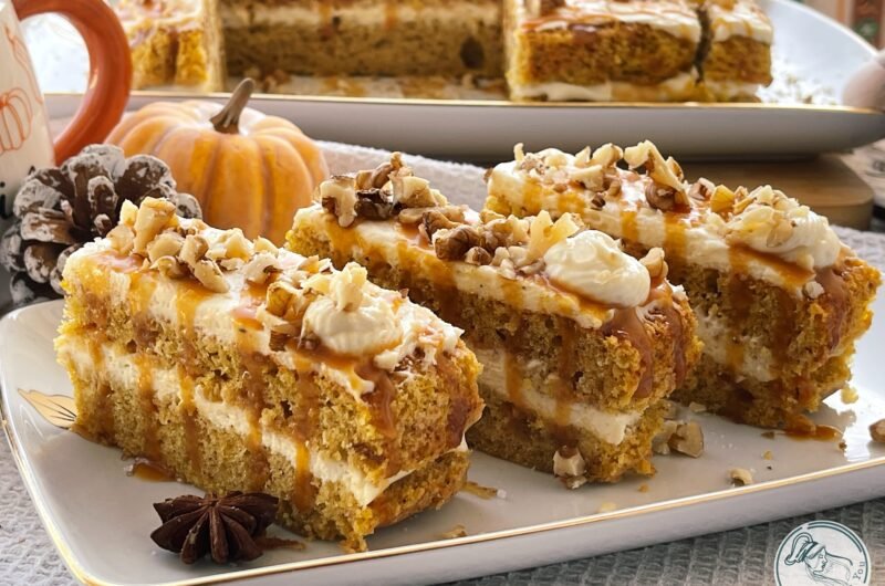 Prăjitură în straturi cu dovleac, caramel și mascarpone