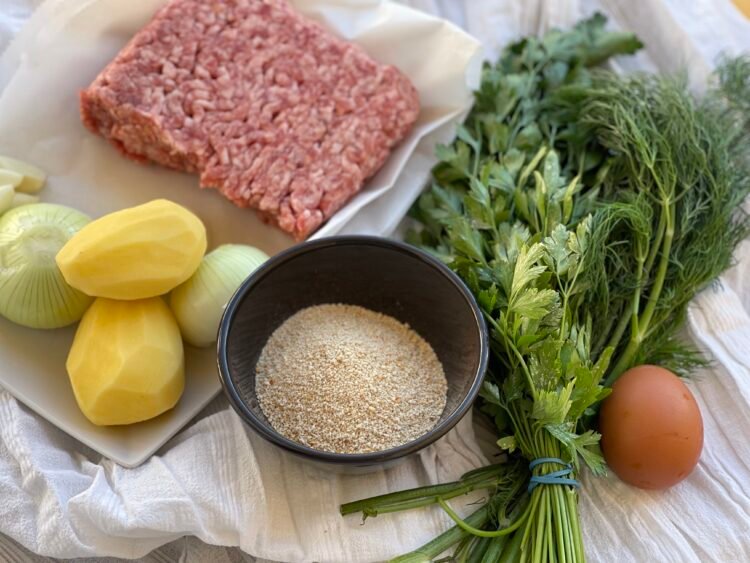 Chiftelute De Porc și Vita ingrediente