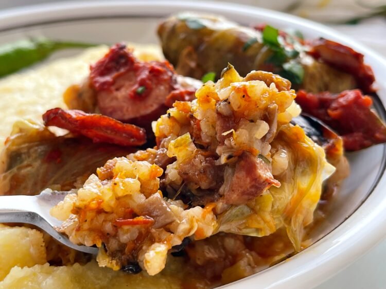 Sarmale în foi de varza dulce sectiune