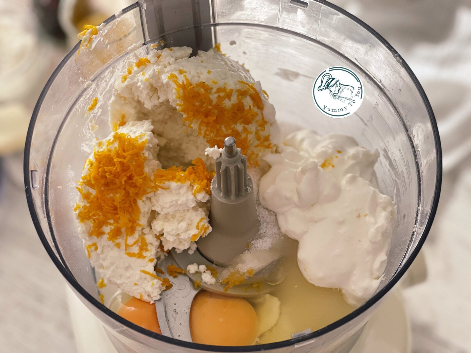 Tartă cu brânză dulce, pregatire crema 1