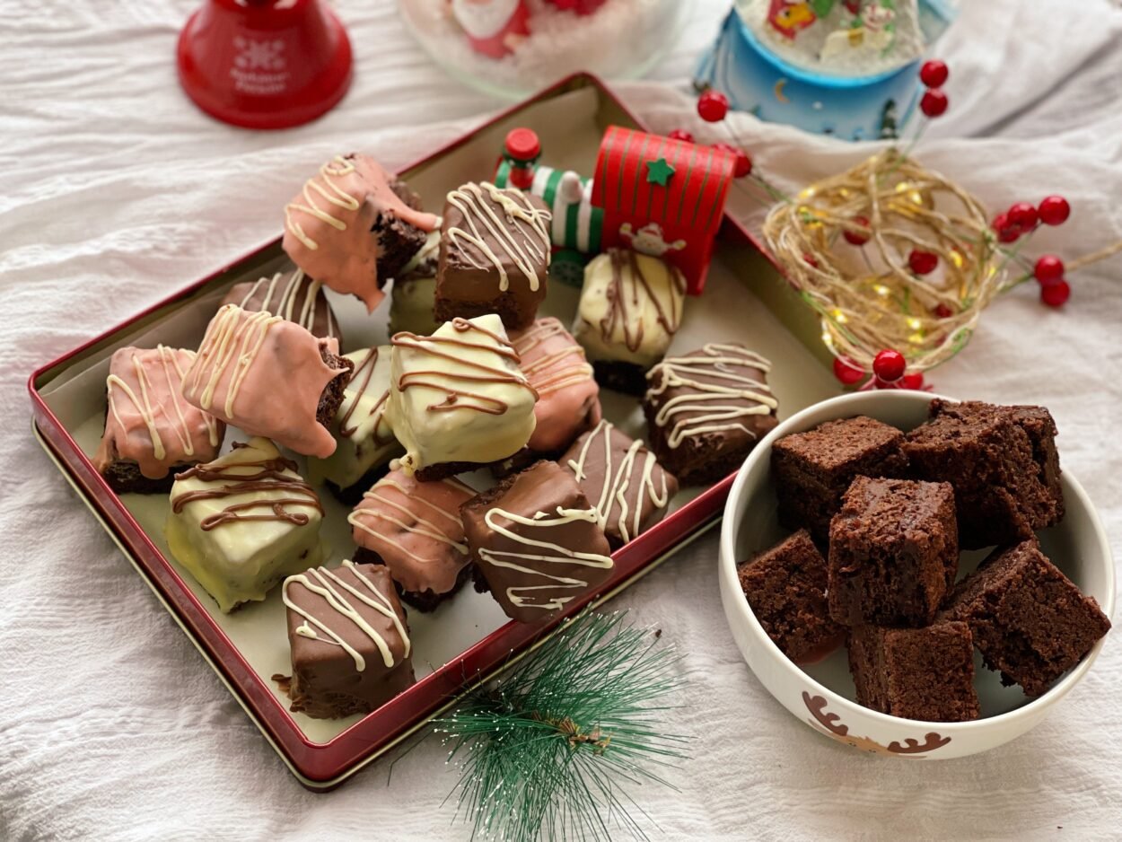 Cubulețe cu cremă de ciocolată și gem – cadouri dulci de Crăciun