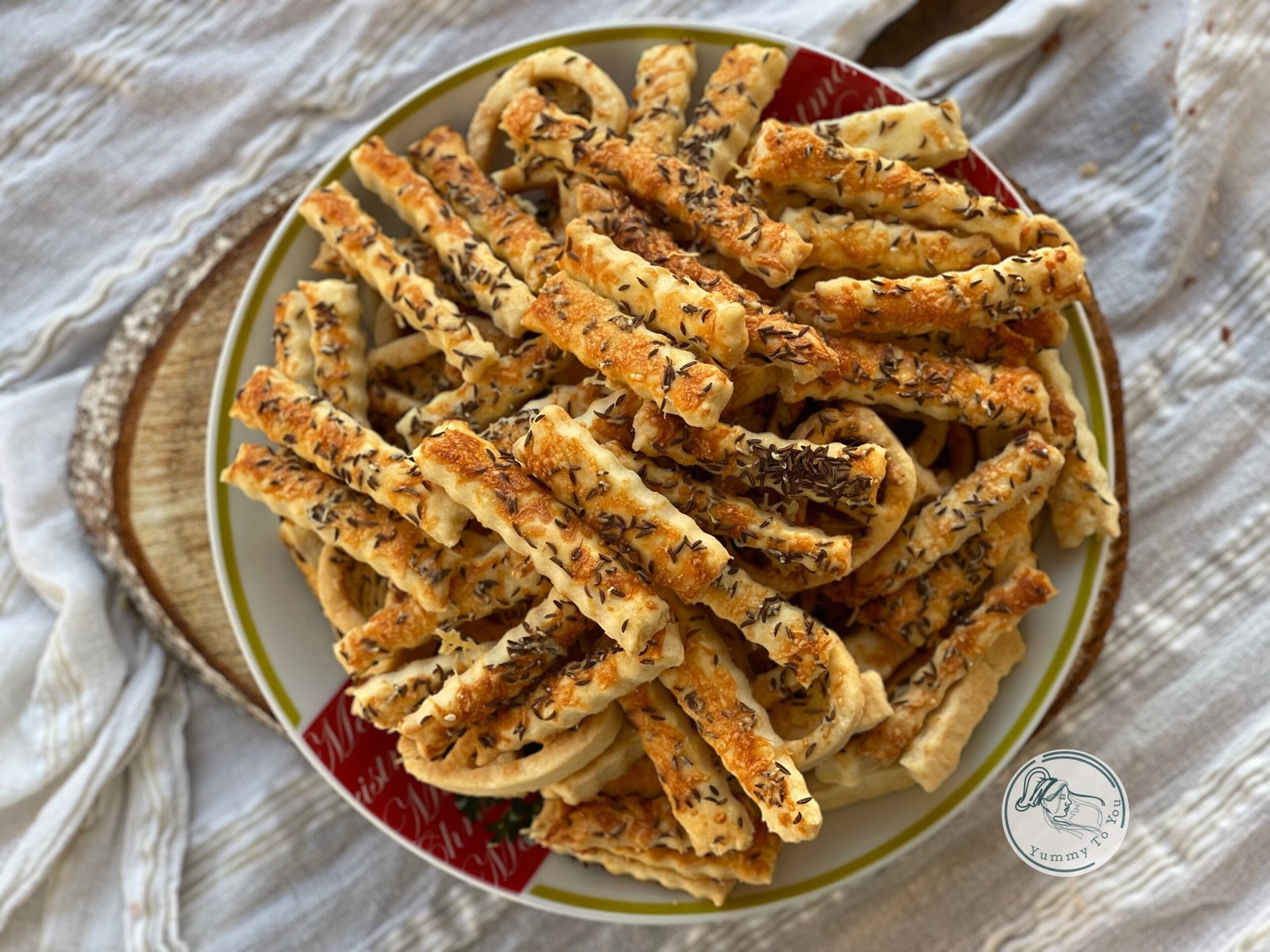 Covrigei fragezi de casă cu unt și osânză  servire 2