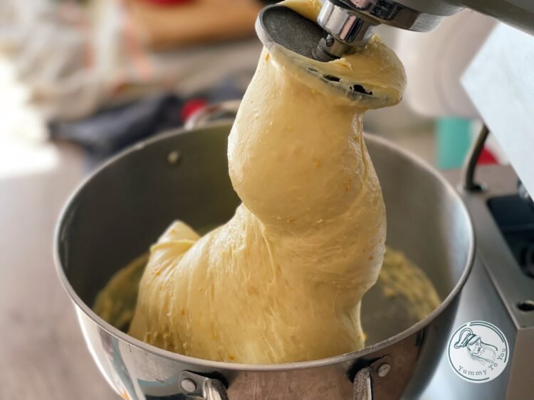 Pregătirea aluatului pentru cozonaci 2