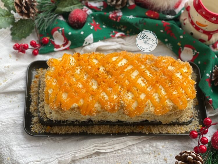 Carrot Cake cu Cremă de Brânză și Cremă de Morcovi & Portocale servire 3 Carrot Cake cu Cremă de Brânză și Cremă de Morcovi & Portocale servire 3