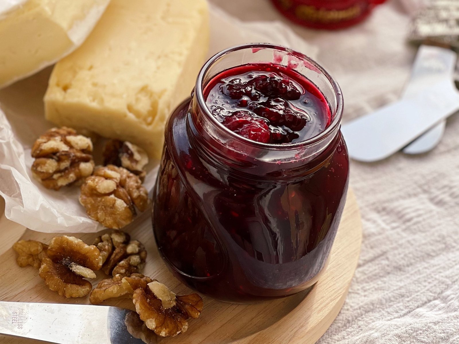 Sos fructe de padure in borcan Sos fructe de padure in borcan