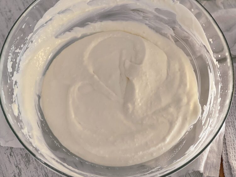 pregatire crema cu ricotta