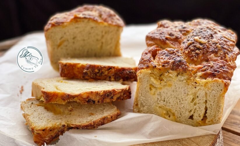 Pâine cu lapte, brânzeturi și ierburi aromatice cover photo