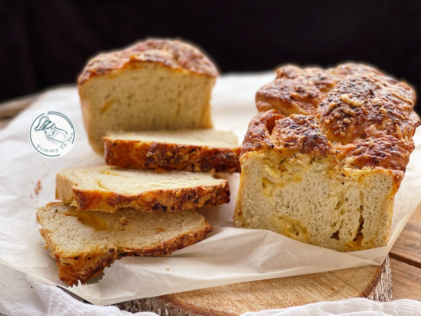 Pâine cu lapte, brânzeturi și ierburi aromatice – rețetă simplă, pas cu pas